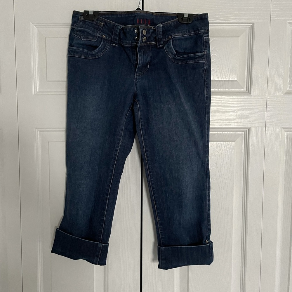 Elle Cuffed jean capri size 8